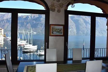 Lakeside Lejlighed *